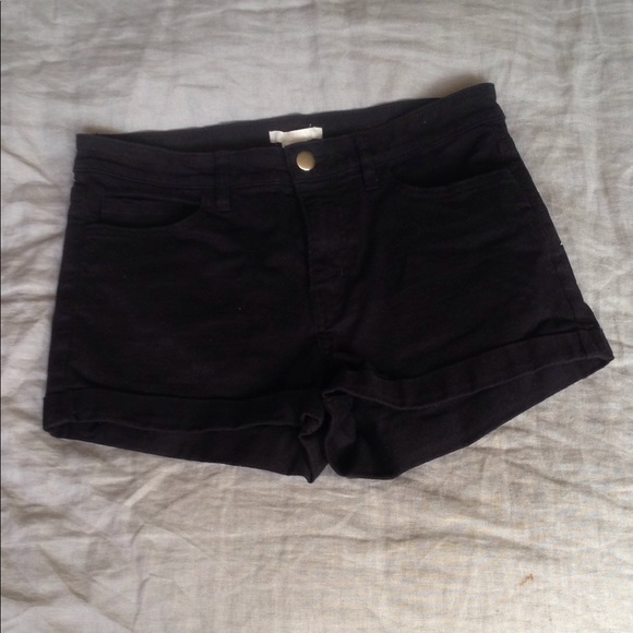 H&M Black Jean Shorts - Picture 1 of 3